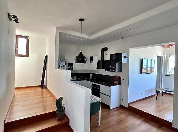 Isola Rovi Lägenhet *